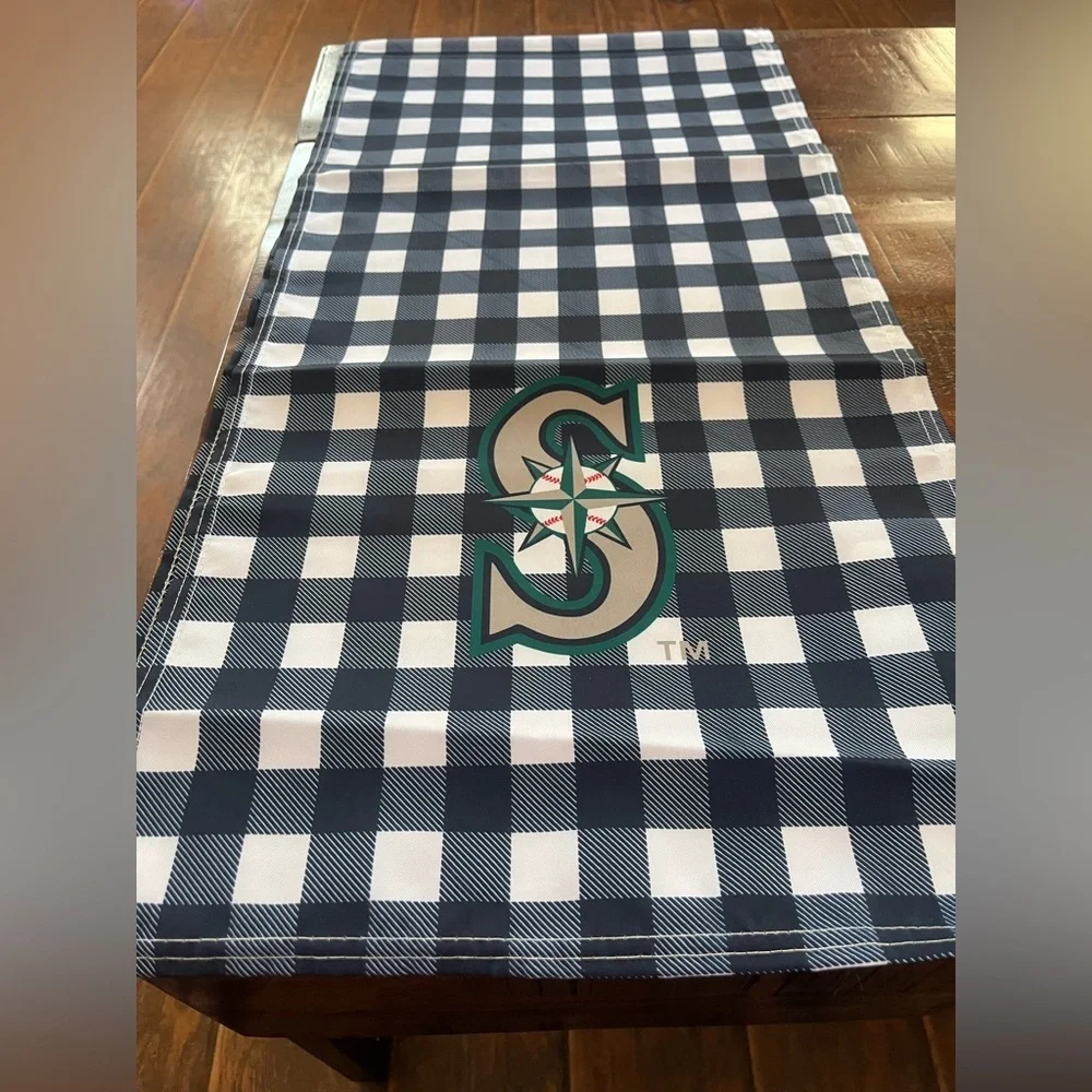 Seattle Mariners 14”x 72” Checkered Table Runner